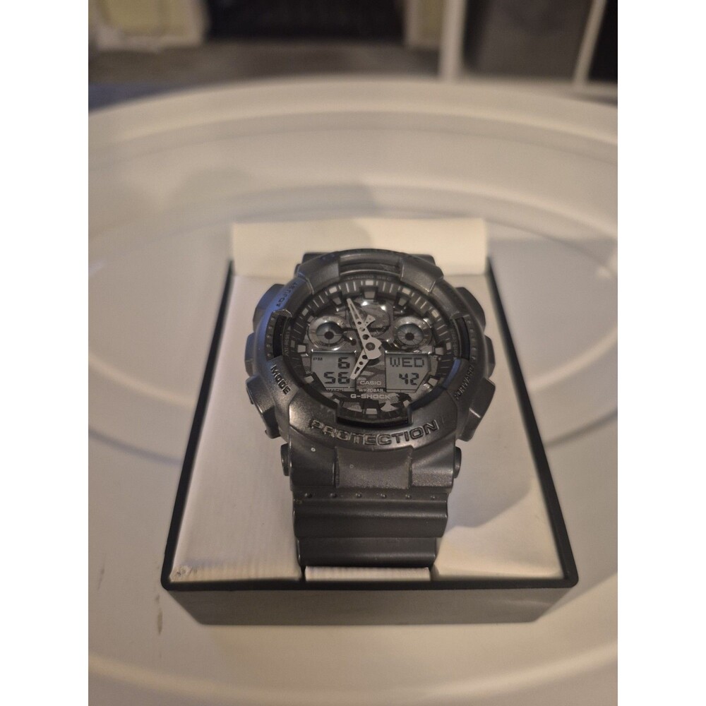 Casio Men G-Shock Quartz Watch Min Color Black/Drk Gray army camo face.